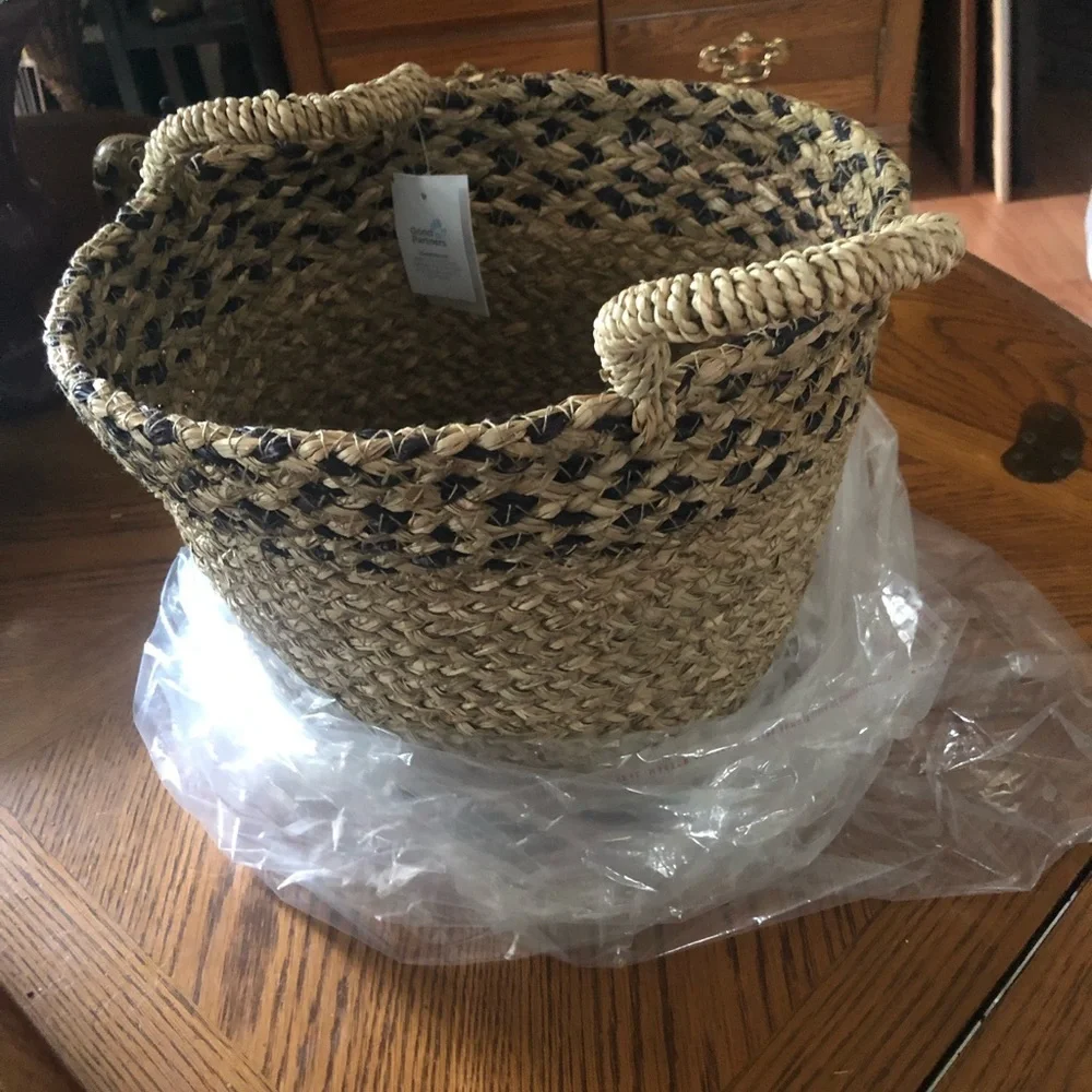 Natural Seagrass Basket